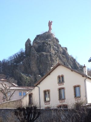 Statue Notre Dame